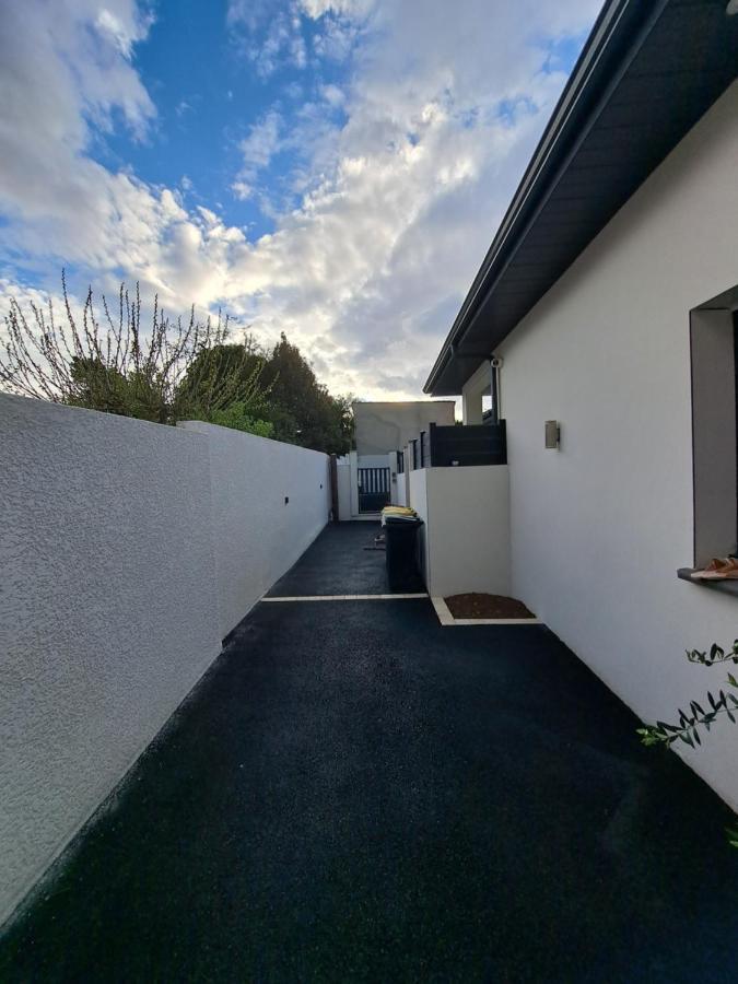 Charmante Maison Avec Piscine Bessan Kültér fotó