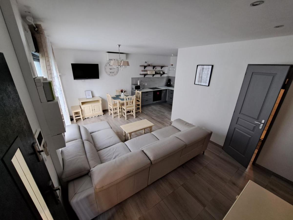 Charmante Maison Avec Piscine Bessan Kültér fotó